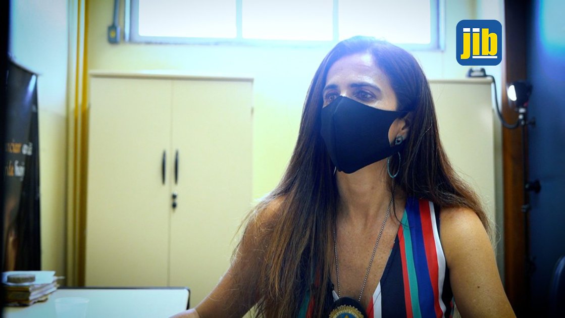 Fernanda Fernandes, delegada da Deam de Duque de Caxias, ressalta a importância da Lei Maria da Penha na proteção à violência contra a mulher — Foto- Marcos Serra Lima: TV Globo