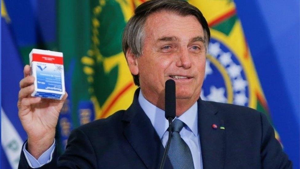 Governo distribuiu 90% do estoque da cloroquina feita pelo Exército