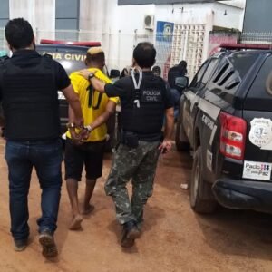Polícia Civil prendeu três pessoas em flagrante