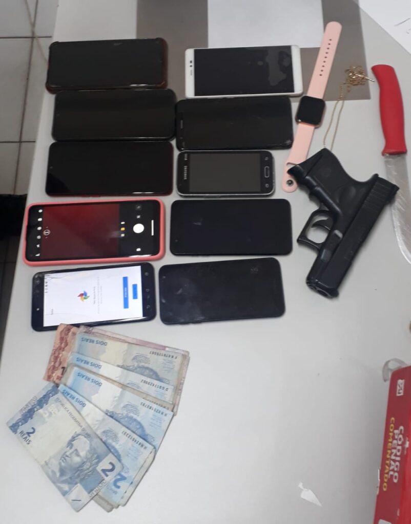 Simulacro de arma de fogo apreendido