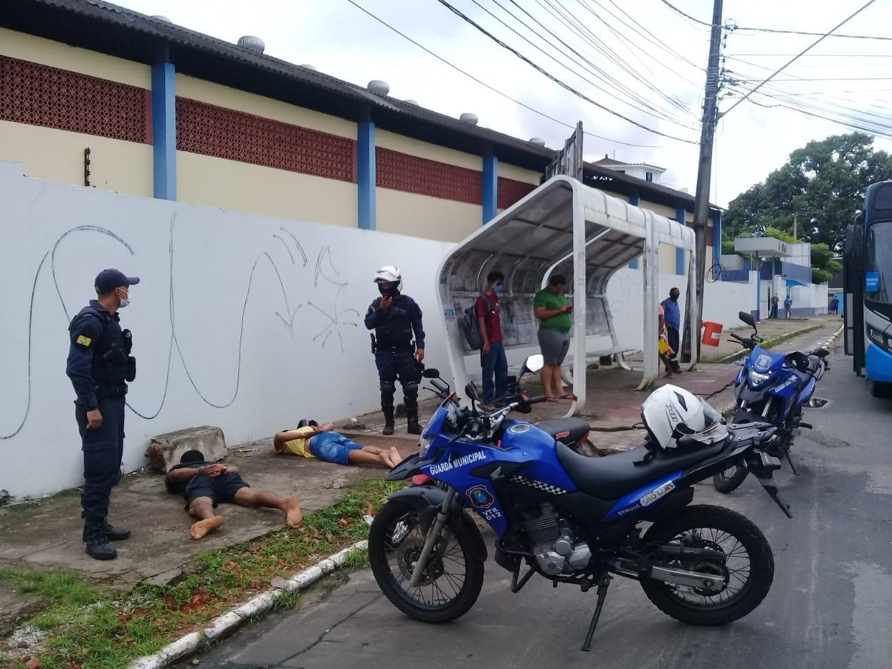 Suspeitos foram apresentados no Plantão das Cajazeiras