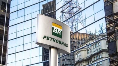 Petrobras convoca assembleia para 12 de abril para debater troca de CEO