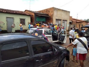 Polícia Militar chegou logo após o crime e isolou o recinto