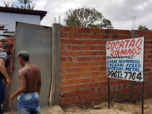 Homem acusado de furto vendia os produtos para o sucatão