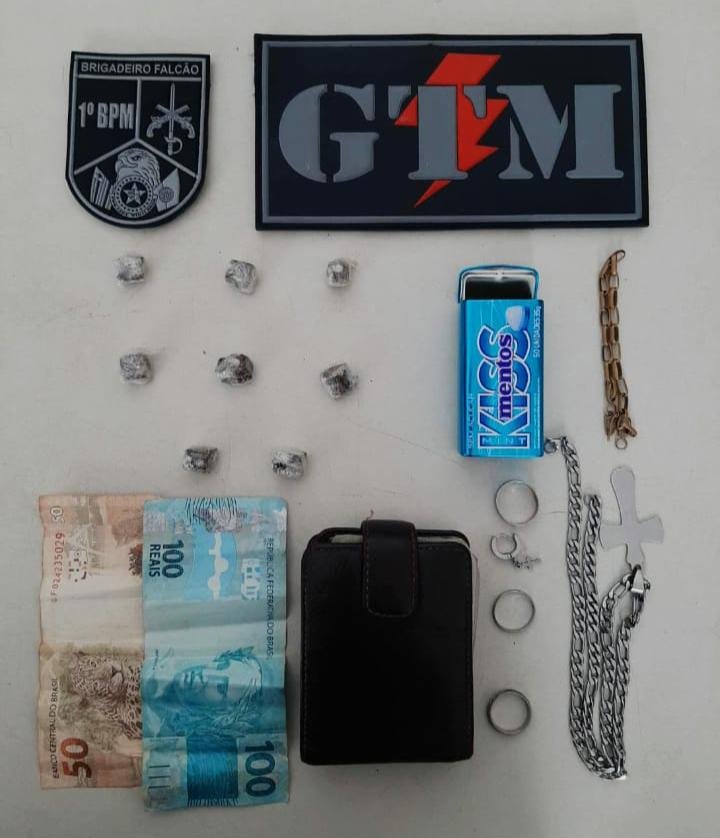 Material apreendido pela PM (Divulgação)