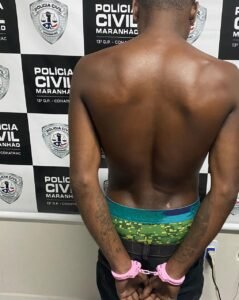 Preso portava porções de maconha e dinheiro fracionado