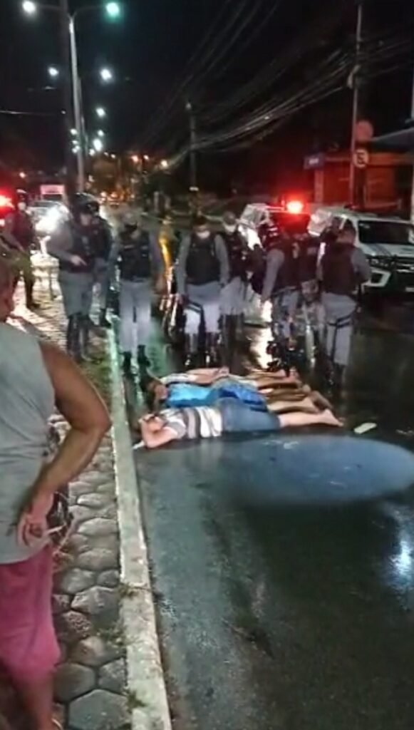 Indivíduos foram presos em frente a Caixa Econômica do João Paulo