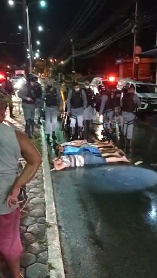 Indivíduos foram presos em frente a Caixa Econômica do João Paulo