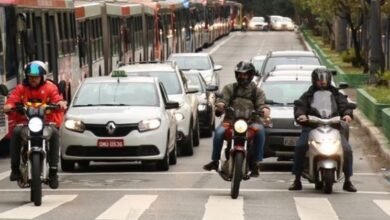 como ficam as regras para os motociclistas