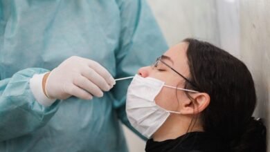 Nova cepa de Ômicron é mais capaz de infectar pessoas vacinadas SERGIO LIMA/AFP - 07.01.2022