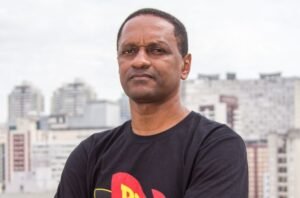 Hertz Dias é apresentado como candidato ao governo pelo PSTU