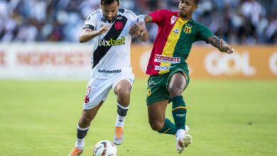 Nene em lance da partida entre o Club de Regatas Vasco da Gama e o Sampaio Correia no estadio Castelao em Sao Luis do Maranhão em 16 de julho de 2022 pelo Campeonato Brasileiro B. Foto: Daniel RAMALHO/CRVG