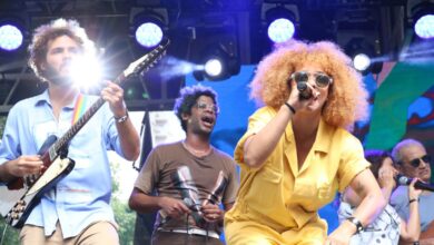 Show da Anelis Assumpção, com participação de Tulipa Ruiz e Negro Leo, no palco em homenagem a Itamar Assumpção, durante a Virada Cultural, em São Paulo.