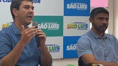 Prefeito Braide Jaquetinha na coletiva de imprensa, ao lado de Diego Rodrigues secretário da SMTT que não falou nada (Divulgação)