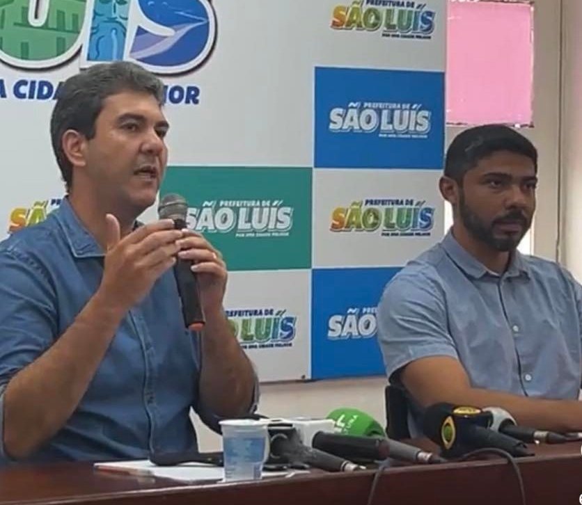 Prefeito Braide Jaquetinha na coletiva de imprensa, ao lado de Diego Rodrigues secretário da SMTT que não falou nada (Divulgação)